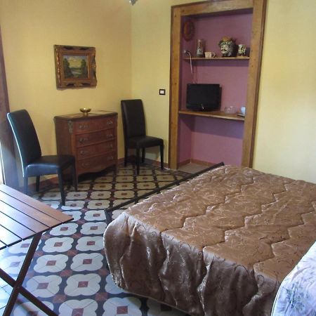 Antico Palazzo Bed and Breakfast Giardini-Naxos Buitenkant foto