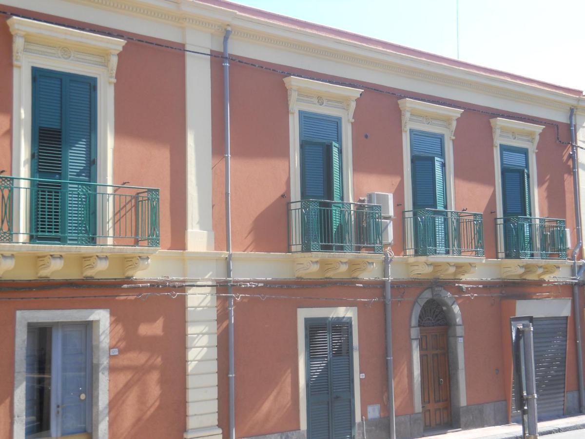 Antico Palazzo Bed and Breakfast Giardini-Naxos Buitenkant foto