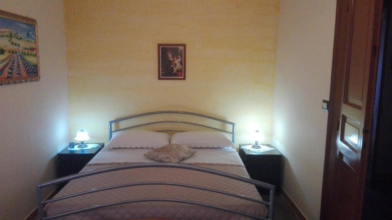 Antico Palazzo Bed and Breakfast Giardini-Naxos Buitenkant foto