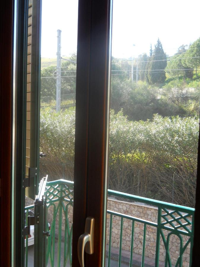 Antico Palazzo Bed and Breakfast Giardini-Naxos Buitenkant foto