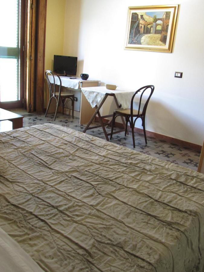 Antico Palazzo Bed and Breakfast Giardini-Naxos Buitenkant foto