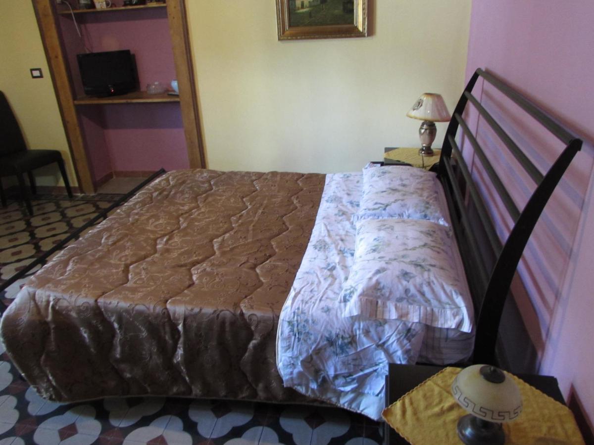 Antico Palazzo Bed and Breakfast Giardini-Naxos Buitenkant foto